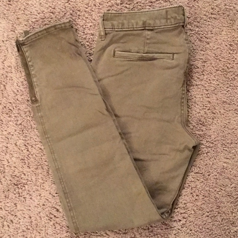 Hollister Olive skinny pants